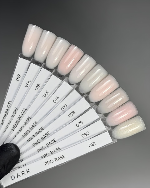 DARK Medium Gel №18, 15 мл (без пензлика)