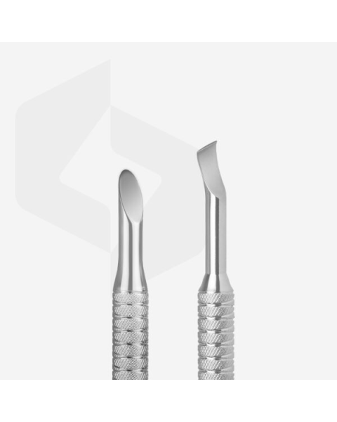 Łopatka do manicure Staleks EXPERT 90 TYPE 4.2 (pochylony pusher  zgięta ostrza)